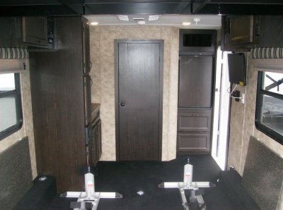 Living Quarters Trailer 26